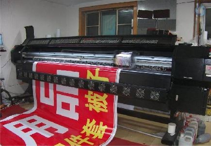 大化喷绘广告分辨率是多少？